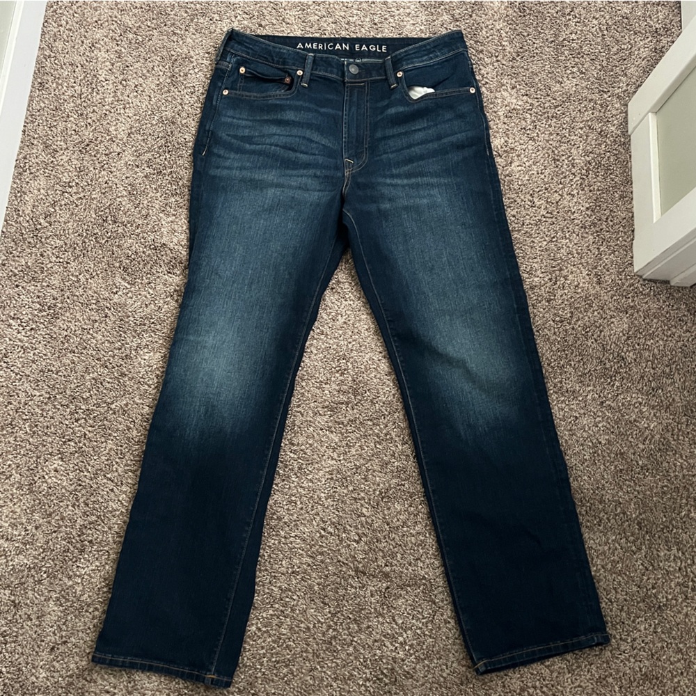 AMERICAN EAGLE JEANS.
